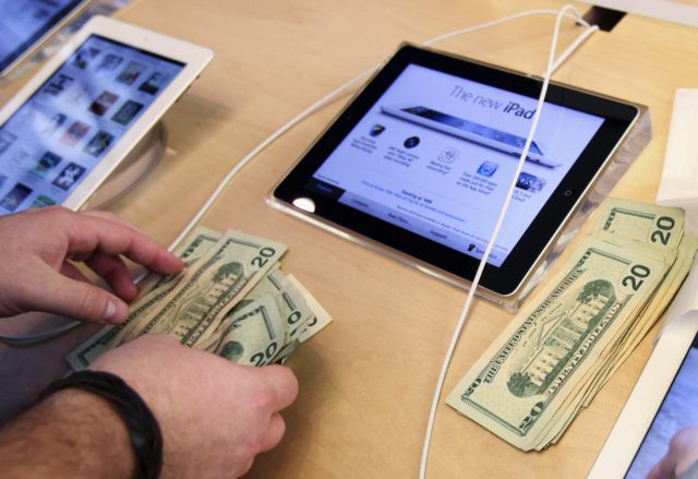 Deloitte: Στα... ηλεκτρονικά ξοδεύουν τα περισσότερα χρήματα οι καταναλωτές