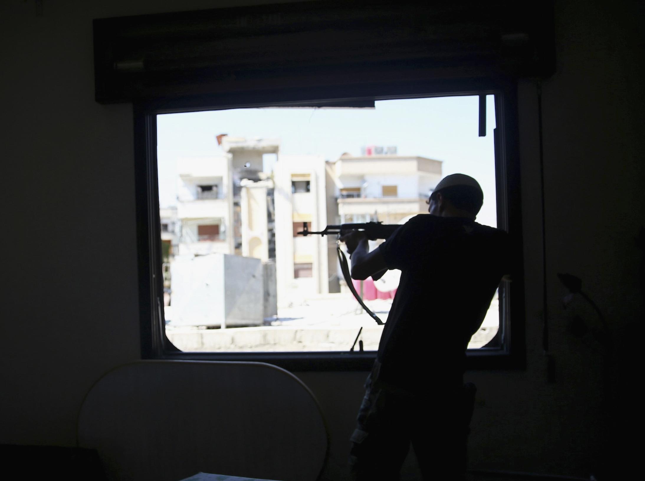 Κινητικότητα στη Δύση ενώ ανοίγει ο δρόμος για επίθεση στη Συρία