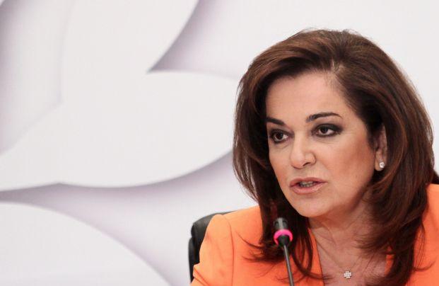 Βολές Ντόρας Μπακογιάννη κατά Γ.Στουρνάρα για το πετρέλαιο θέρμανσης