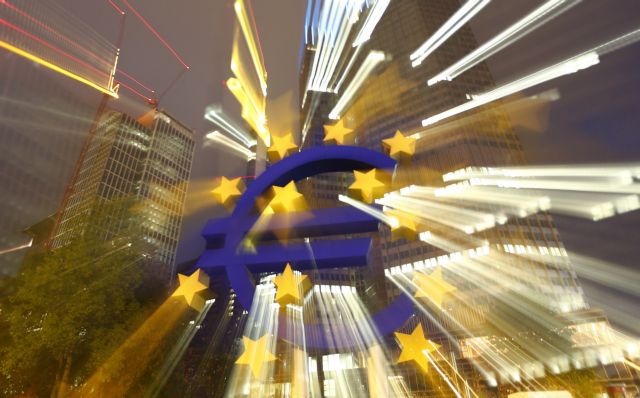 Εκτός ύφεσης η ευρωζώνη το β' τρίμηνο χάρη σε εξαγωγές και δαπάνες