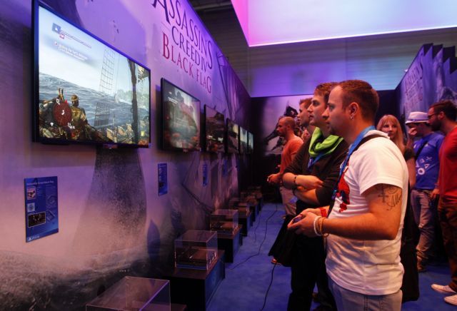 Παιχνίδι με το… αόρατο Playstation 4 στην IFA 2013 στο Βερολίνο