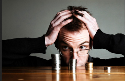 Η μείωση του εισοδήματος «φέρνει» (κυριολεκτικά) πονοκέφαλο