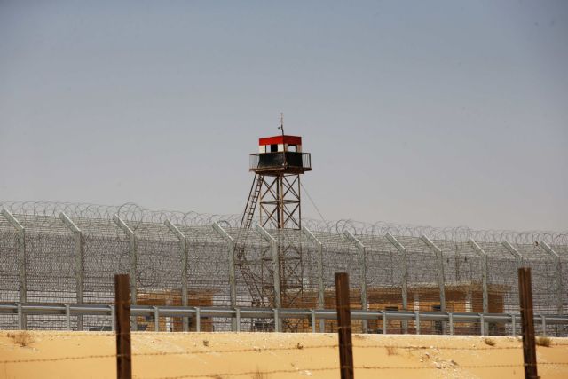 Επιθέσεις αυτοκτονίας εναντίον των αιγυπτιακών δυνάμεων ασφαλείας στο Σινά