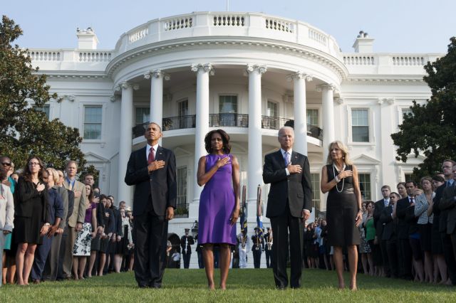 «Η καρδιά μας θρηνεί ακόμα» λέει ο Ομπάμα 12 χρόνια μετά την 11/9