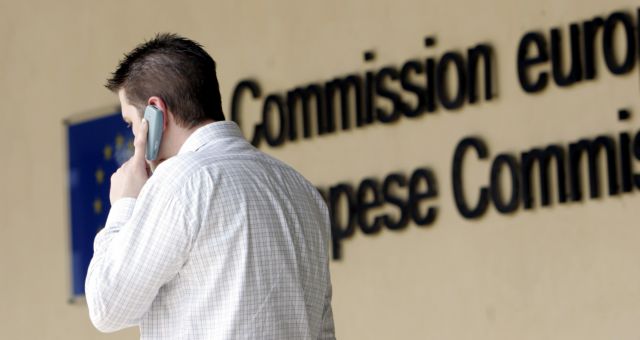 Την κατάργηση των χρεώσεων roaming εξετάζει το Ευρωπαϊκό Κοινοβούλιο