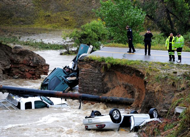 Τέσσερις νεκροί και δεκάδες αγνοούμενοι από τις πλημμύρες στο Κολοράντο