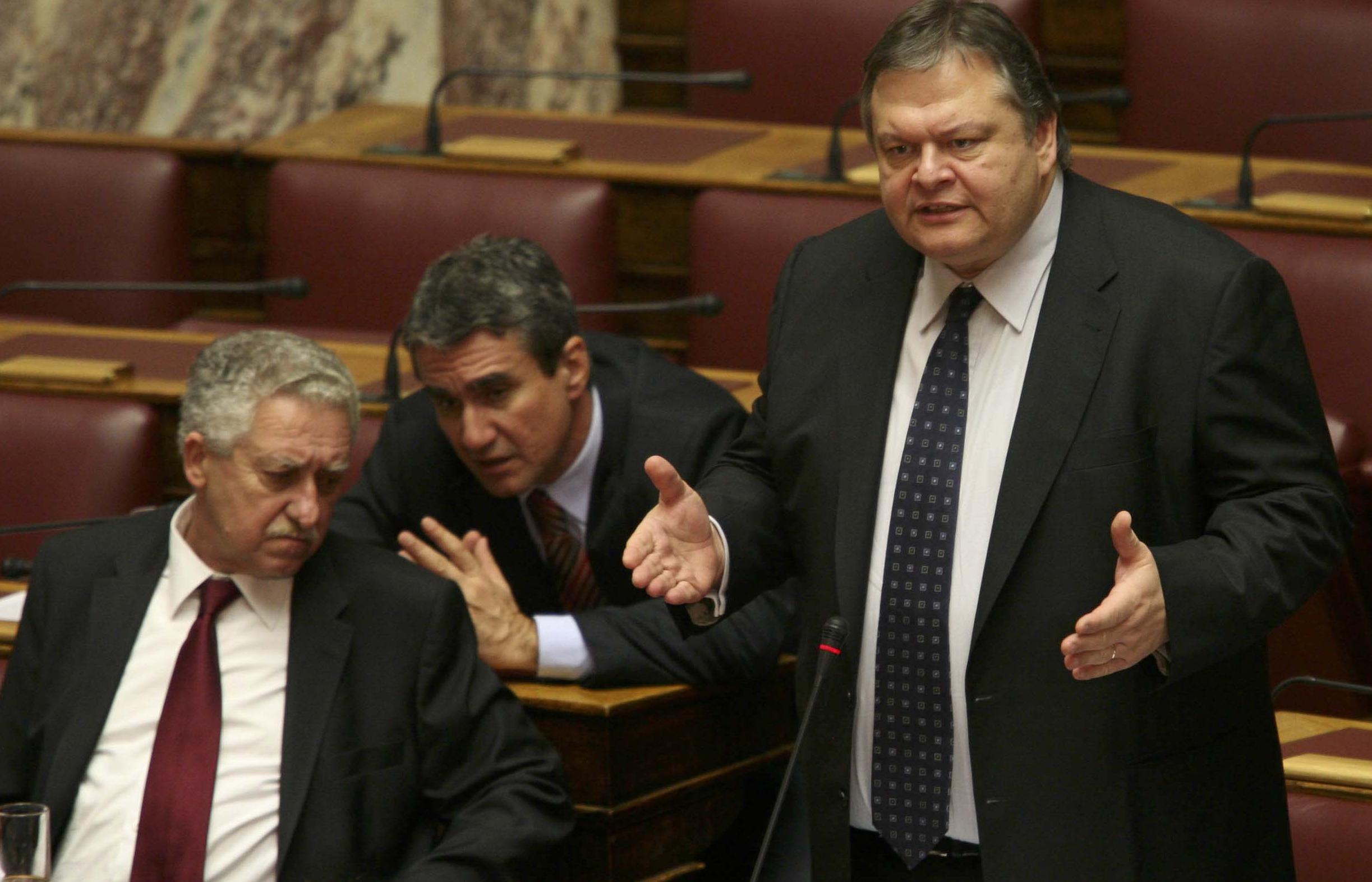 Με τον Φώτη Κουβέλη συναντάται το απόγευμα ο Ανδρέας Λοβέρδος