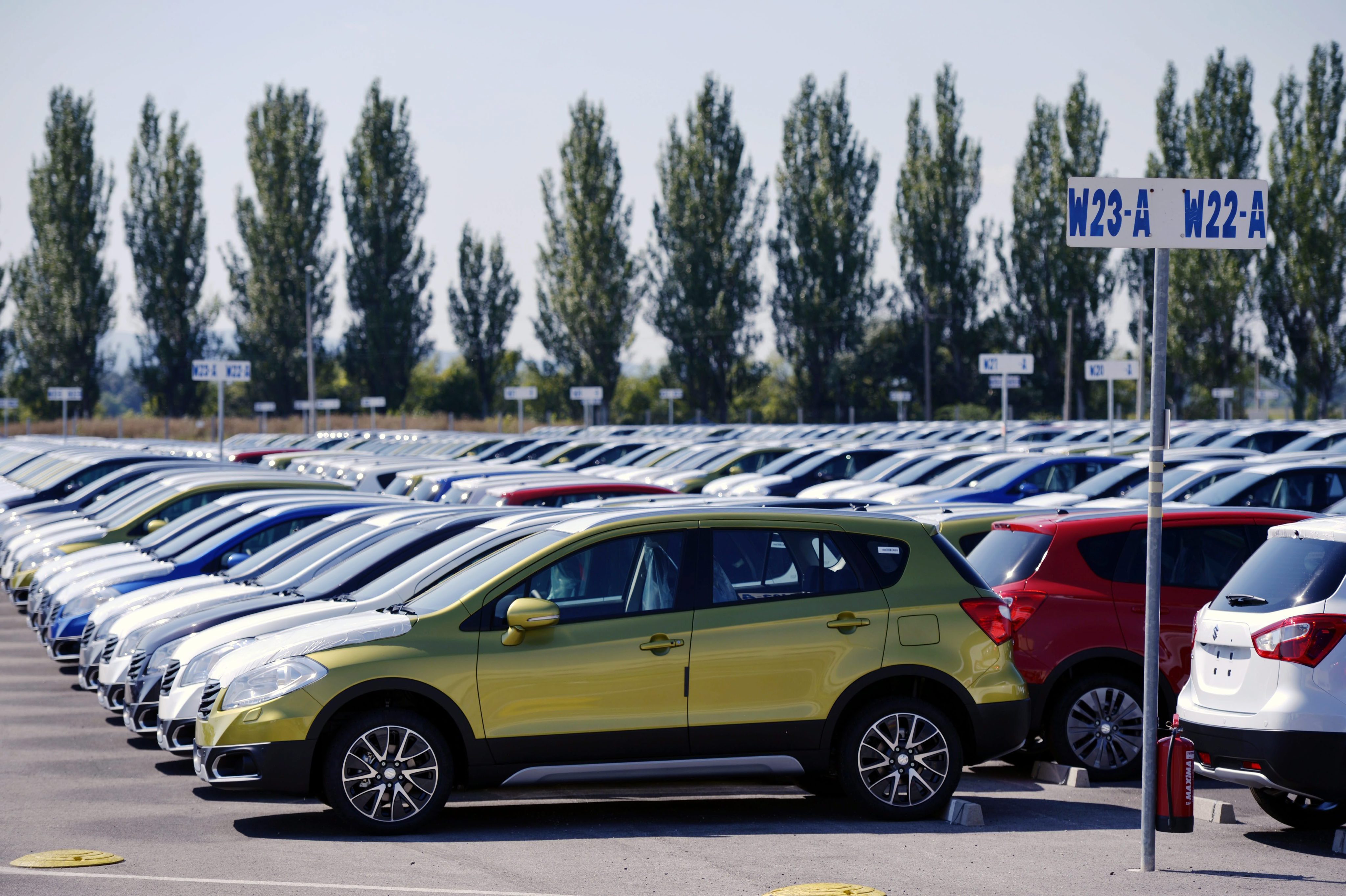 Συνεχίζεται η πτώση στις πωλήσεις νέων αυτοκινήτων στην Ευρώπη