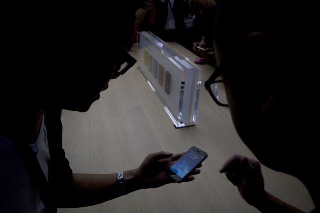 «Σωτήριες» εφαρμογές κινητών κάνουν αλκοτέστ και καλούν ταξί