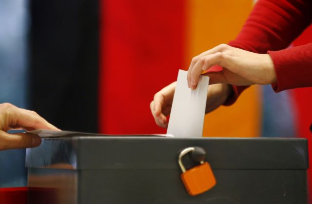 Οι Γερμανοί ψηφίζουν, η Ευρώπη αναμένει