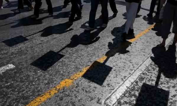 Δολοφονική απόπειρα κατά μέλους της ΠΟΕ-ΟΤΑ καταγγέλλει η ΑΔΕΔΥ