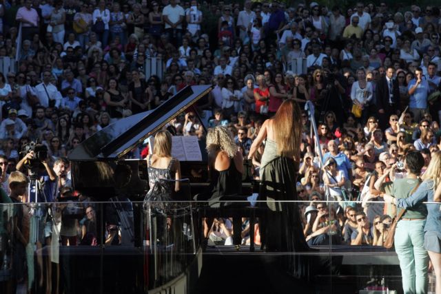 Στο λιμάνι του Πειραιά και τον Λευκό Πύργο πάει η Λυρική