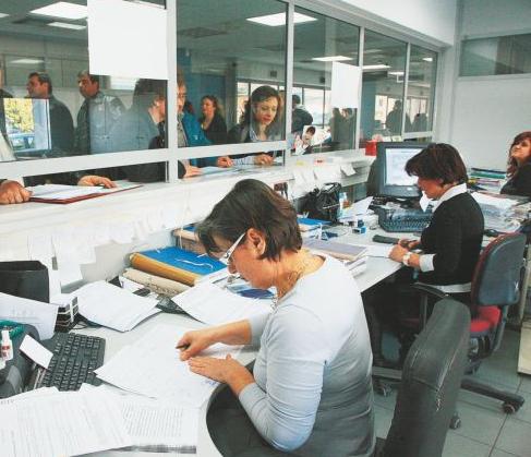 Σε κοινό εκκαθαριστικό τέλη κυκλοφορίας και φόρος πολυτελείας