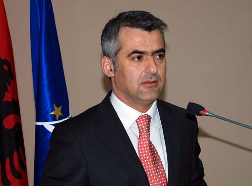 Ο Βαγγέλης Ντούλε αντιπρόεδρος της Βουλής στην Αλβανία