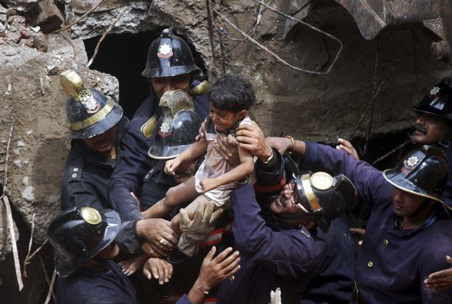 Στους 29 οι νεκροί από την κατάρρευση κτιρίου στο Μουμπάι