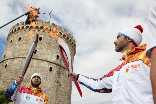 Η Θεσσαλονίκη υποδέχτηκε την Ολυμπιακή Φλόγα στο δρόμο για το Σότσι