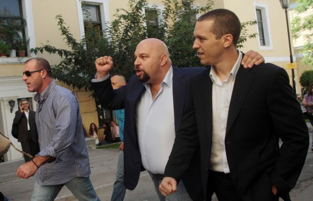 Η δικαστική υπόθεση της ΧΑ δεν τελείωσε, υπογραμμίζει ο πολιτικός κόσμος