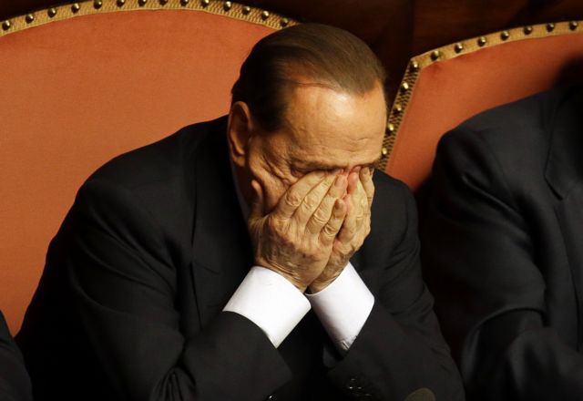 «Grande Silvio»: θεαματική στροφή Μπερλουσκόνι, αλλά...
