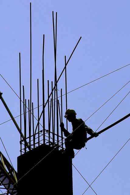 Στα μεγάλα «θύματα» της κρίσης ο ευρωπαϊκός κατασκευαστικός κλάδος