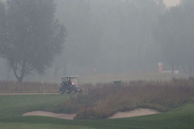 Πυκνή αιθαλομίχλη τυλίγει το Πεκίνο