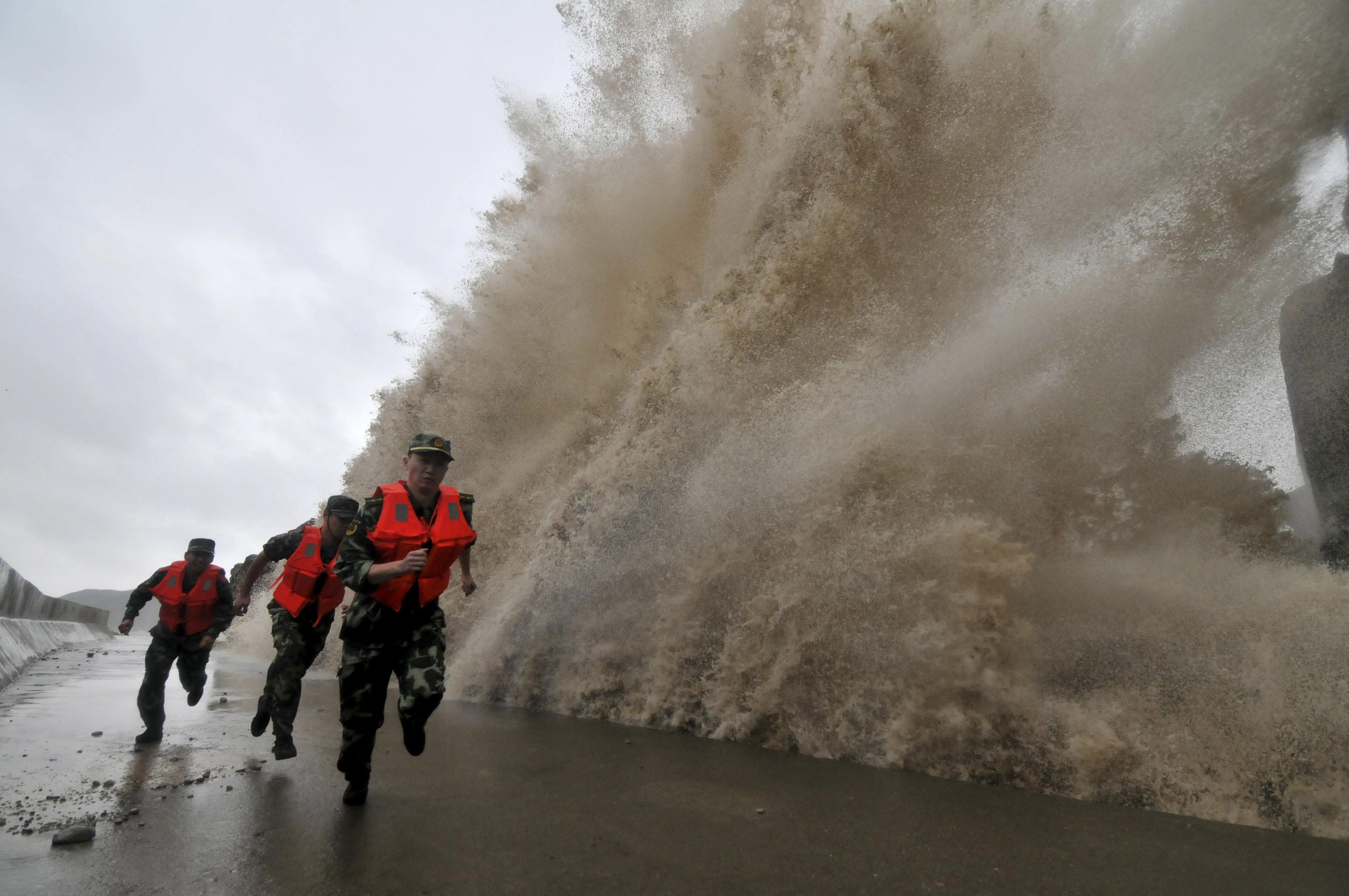 Ο τυφώνας Φιτόου σφυροκοπεί την νοτιοανατολική Κίνα