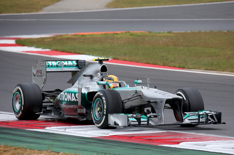 GP Ιαπωνίας 2013: Με διαφορά ταχύτερες οι Mercedes στις πρώτες δοκιμές