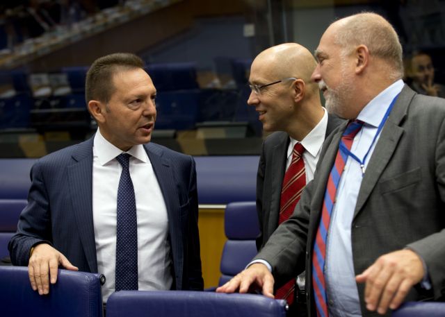 Πιέσεις για νέα μέτρα, λόγω δημοσιονομικού κενού