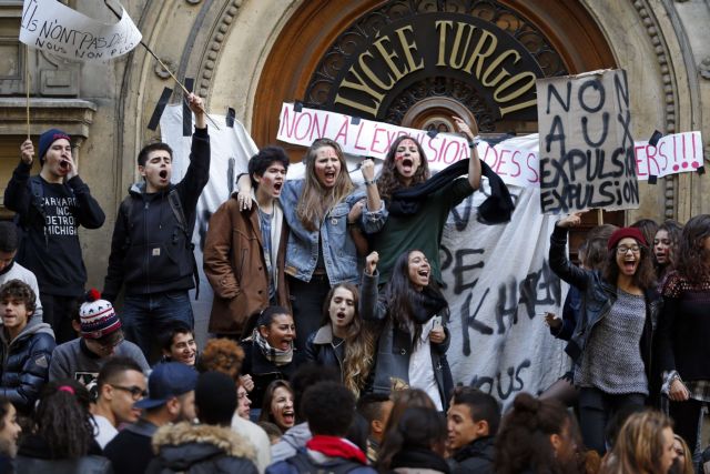 Καταλήψεις σε λύκεια στο Παρίσι μετά την απέλαση δύο μαθητών