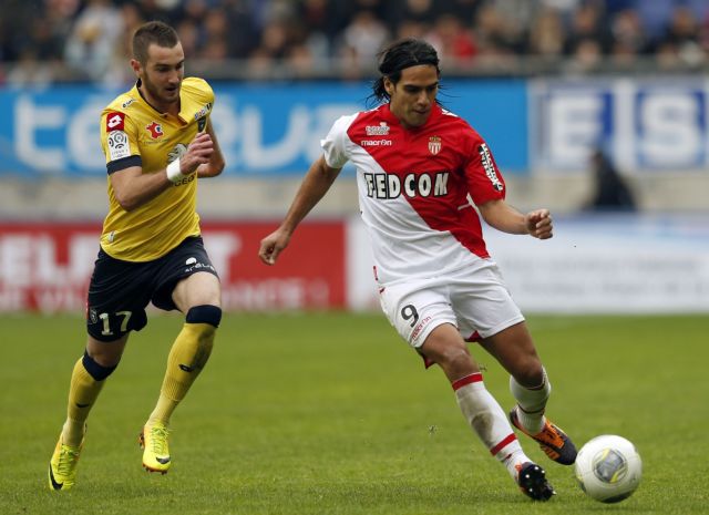 Γκέλα η Μονακό, μόνη πρώτη η Παρί Σεν Ζερμέν