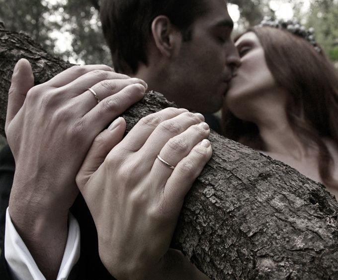 Πρέπει να φοράμε τη βέρα μας;