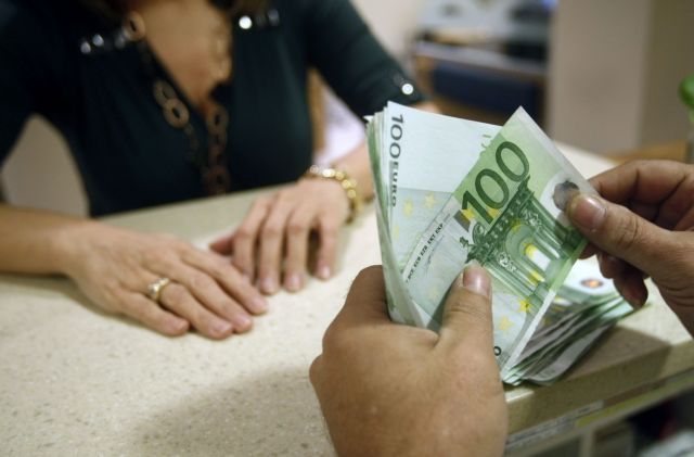 Μείωση 1 δισ. ευρώ των καταθέσεων στις ελληνικές τράπεζες το Σεπτέμβριο