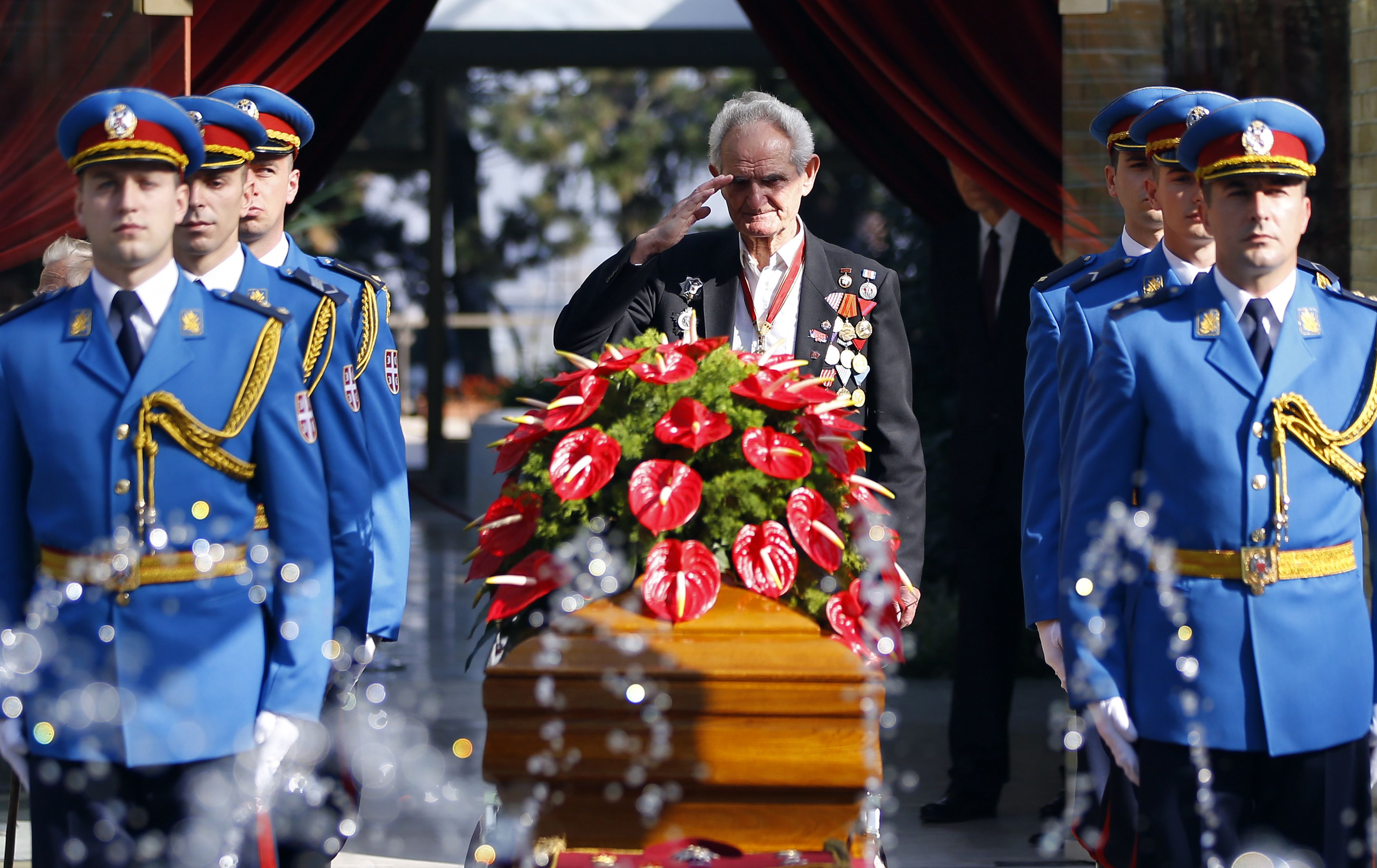 «Άρωμα» ενωμένης Γιουγκοσλαβίας στην κηδεία της χήρας του Τίτο