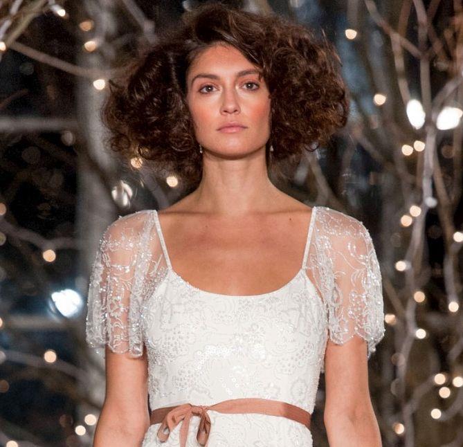 Οι νέες τάσεις σε μακιγιάζ και μαλλιά