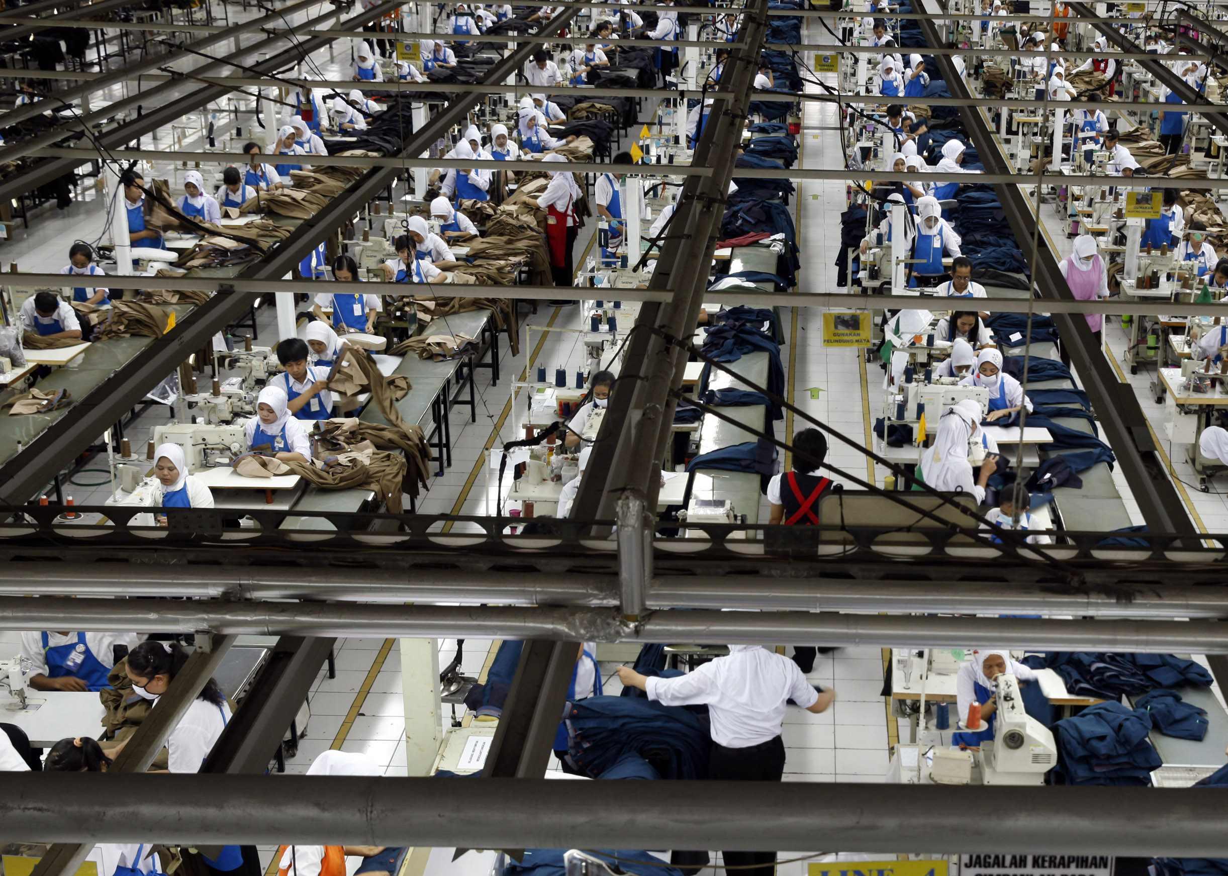 Επιταχύνθηκε τον Οκτώβριο η μεταποιητική δραστηριότητα στην Ευρωζώνη