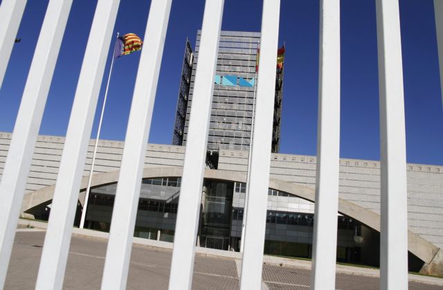 Δημοσιογράφοι της ραδιοτηλεόρασης της Βαλένθια αντιδρούν στο κλείσιμό της