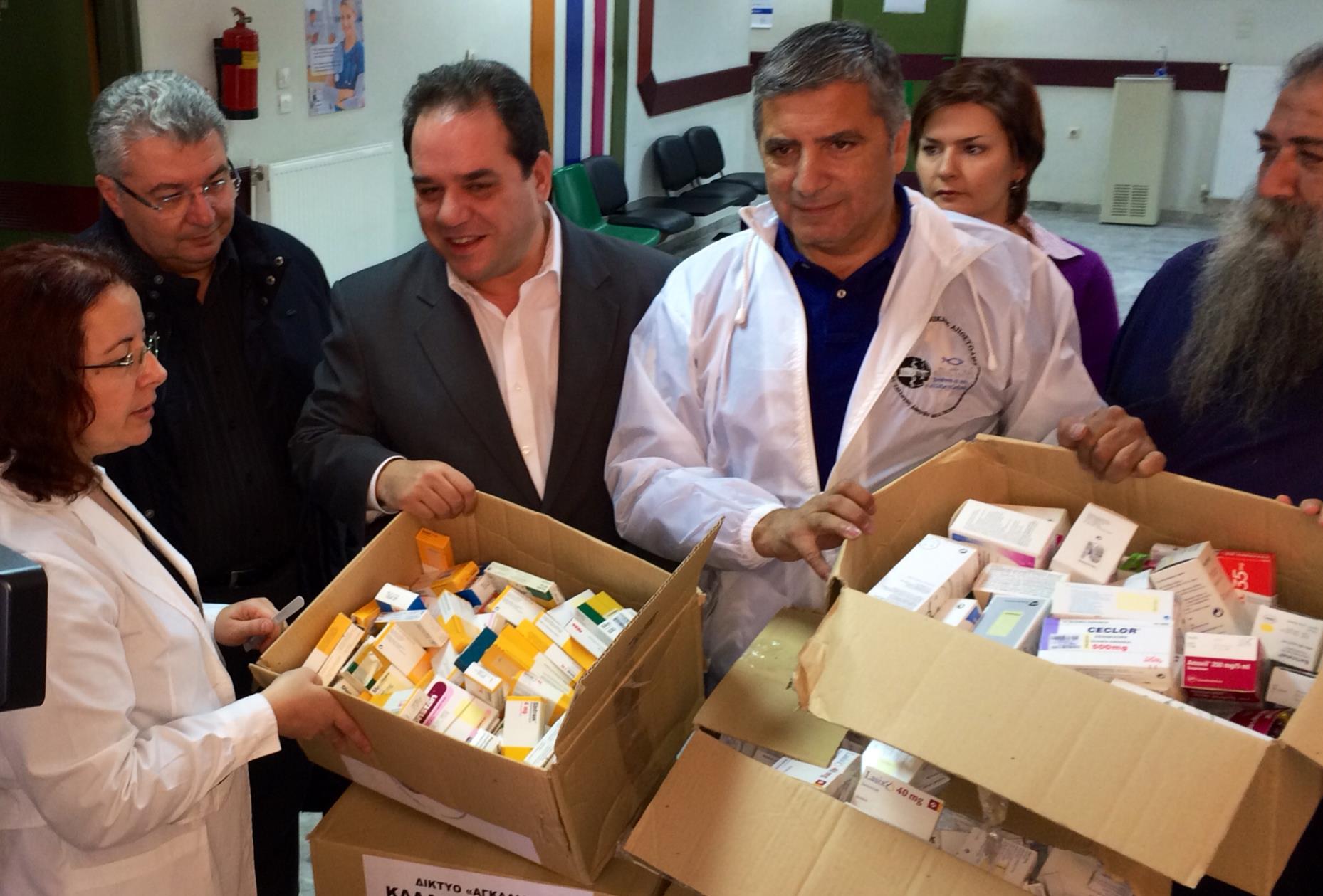 Φάρμακα παρέδωσε το Ιατρείο Κοινωνικής Αποστολής στην Καλλονή Λέσβου