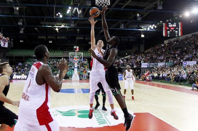 O Ολυμπιακός «ζωγράφισε» το 4×4 μέσα στη Φλωρεντία