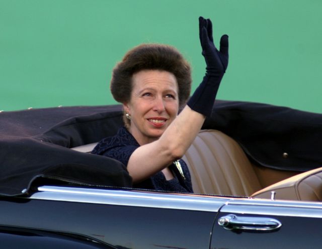 Τρώτε κρέας αλόγου για το… καλό τους, λέει η πριγκίπισσα Άννα