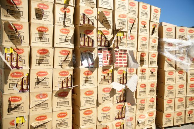 Λιμενικοί και αστυνομικοί κατηγορούνται για διακίνηση λαθραίων τσιγάρων