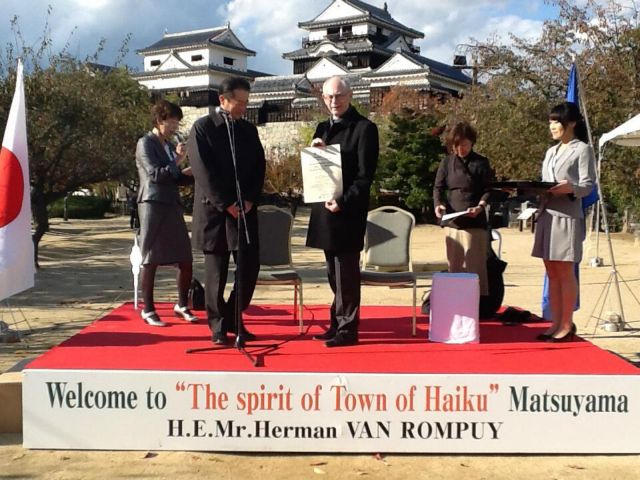 Επίτιμος δημότης της… πόλης των χαϊκού ο ποιητής Χερμάν βαν Ρομπάι