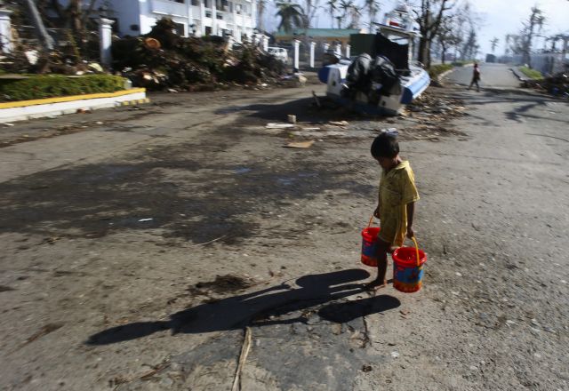 Φόβοι για περισσότερα θύματα στις Φιλιππίνες από τον τυφώνα Χαϊγιάν
