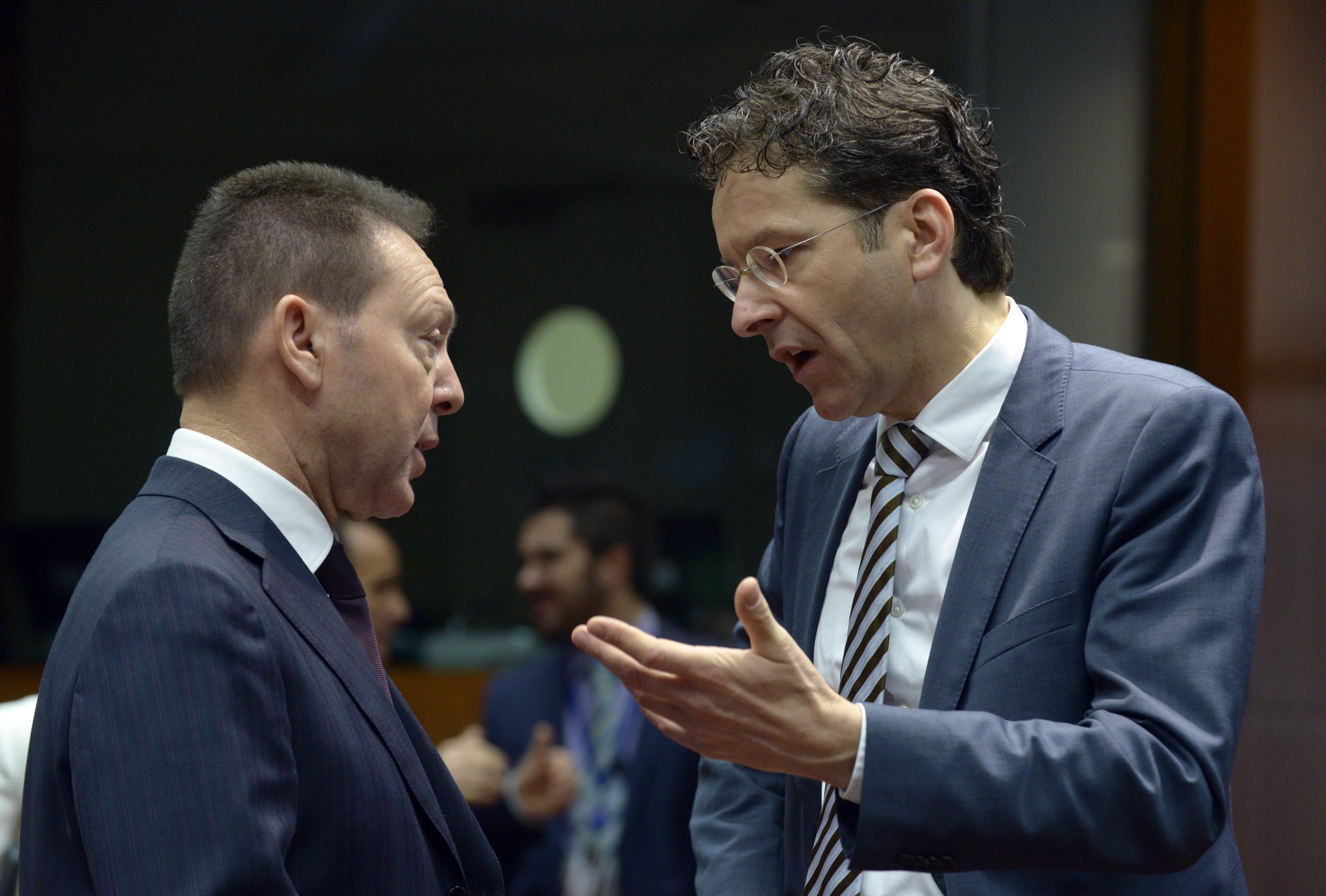 Συμμόρφωση με τις συστάσεις της τρόικας θα ζητήσει το Eurοgroup