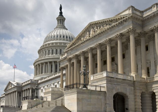 Κουρεύει η αμερικανική Γερουσία τον… φλύαρο θεσμό του περίφημου filibuster