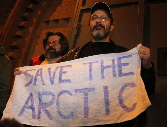 Διεθνές δικαστήριο ζητά την απελευθέρωση του πλοίου της Greenpeace