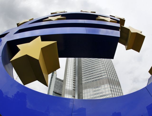 Σκιώδη «ευρωομόλογα» συνδεδεμένα με μίνι «μνημόνια» μελετά η ΕΕ