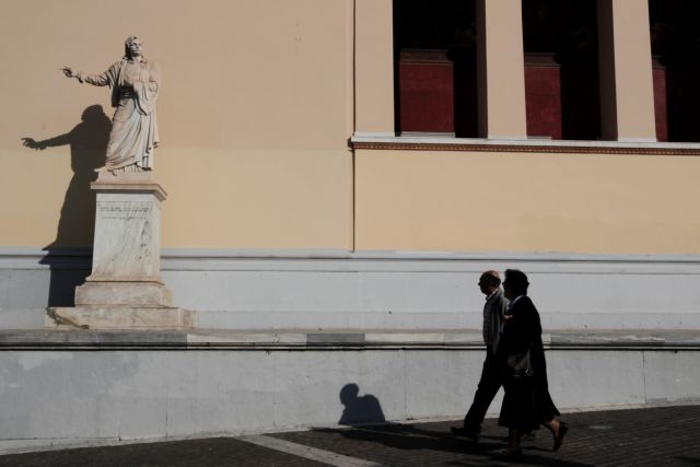 Σειρά ερωτημάτων έθεσε ο πρύτανης του ΕΚΠΑ στον υπουργό Παιδείας