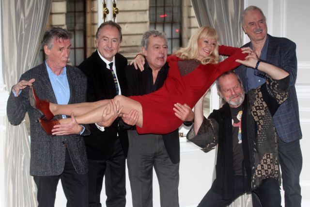 Σε 43,5 δευτερόλεπτα εξαντλήθηκαν τα εισιτήρια για τους Monty Python