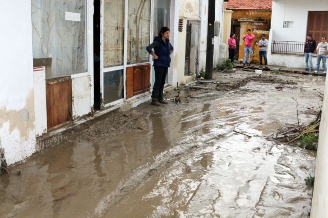 Πλημμύρισαν δρόμοι και πάλι στη Ρόδο, επί ποδός η Πυροσβεστική