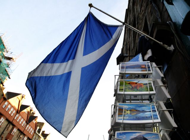 Ανεξαρτησία με βρετανική λίρα, τη βασίλισσα και την ΕΕ θέλει η Σκωτία