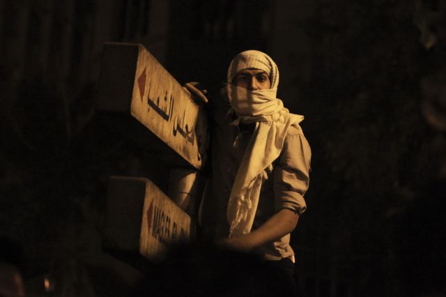 Ένας νεκρός φοιτητής σε συγκρούσεις διαδηλωτών – αστυνομίας στο Κάιρο